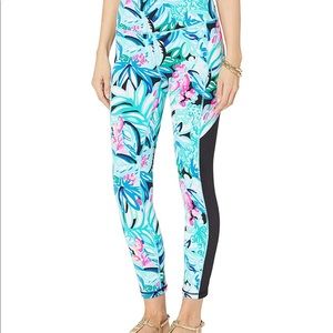 Lilly Pulitzer Luxletic Weekender Legging